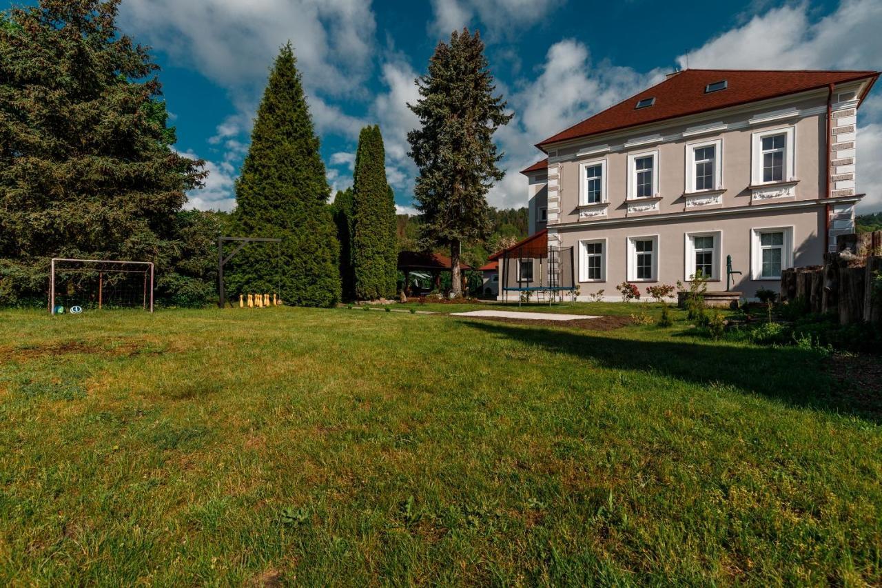 Sherwood Hotel Vojkovice Nad Ohri Bagian luar foto